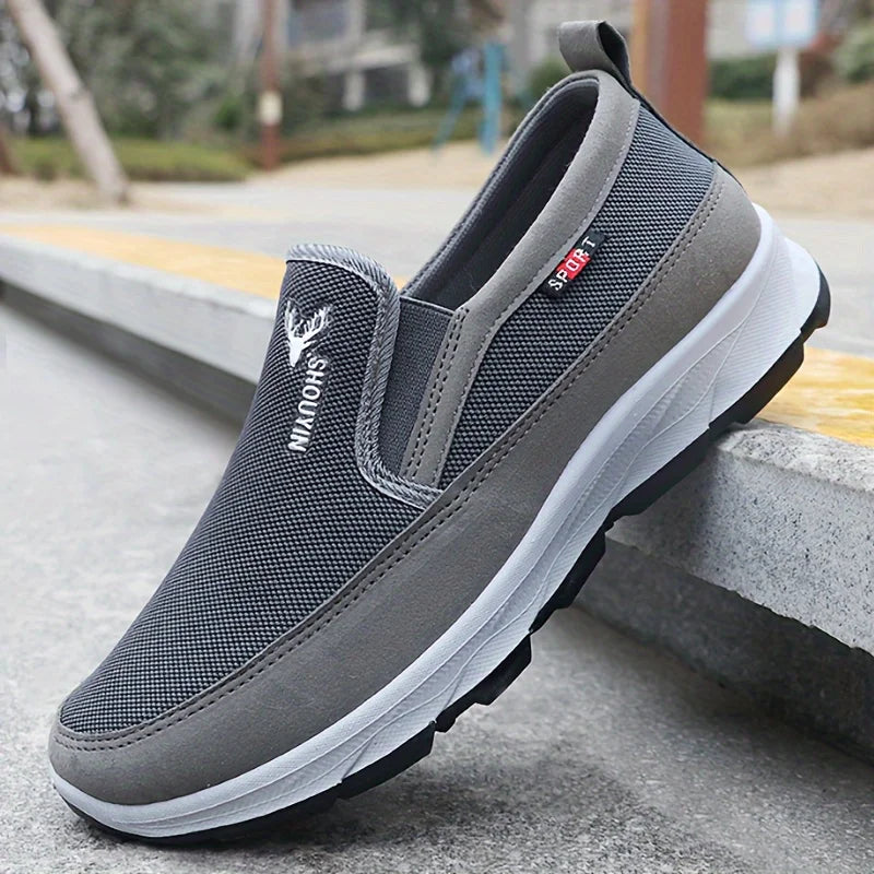 Chaussures de marche confortables pour hommes.